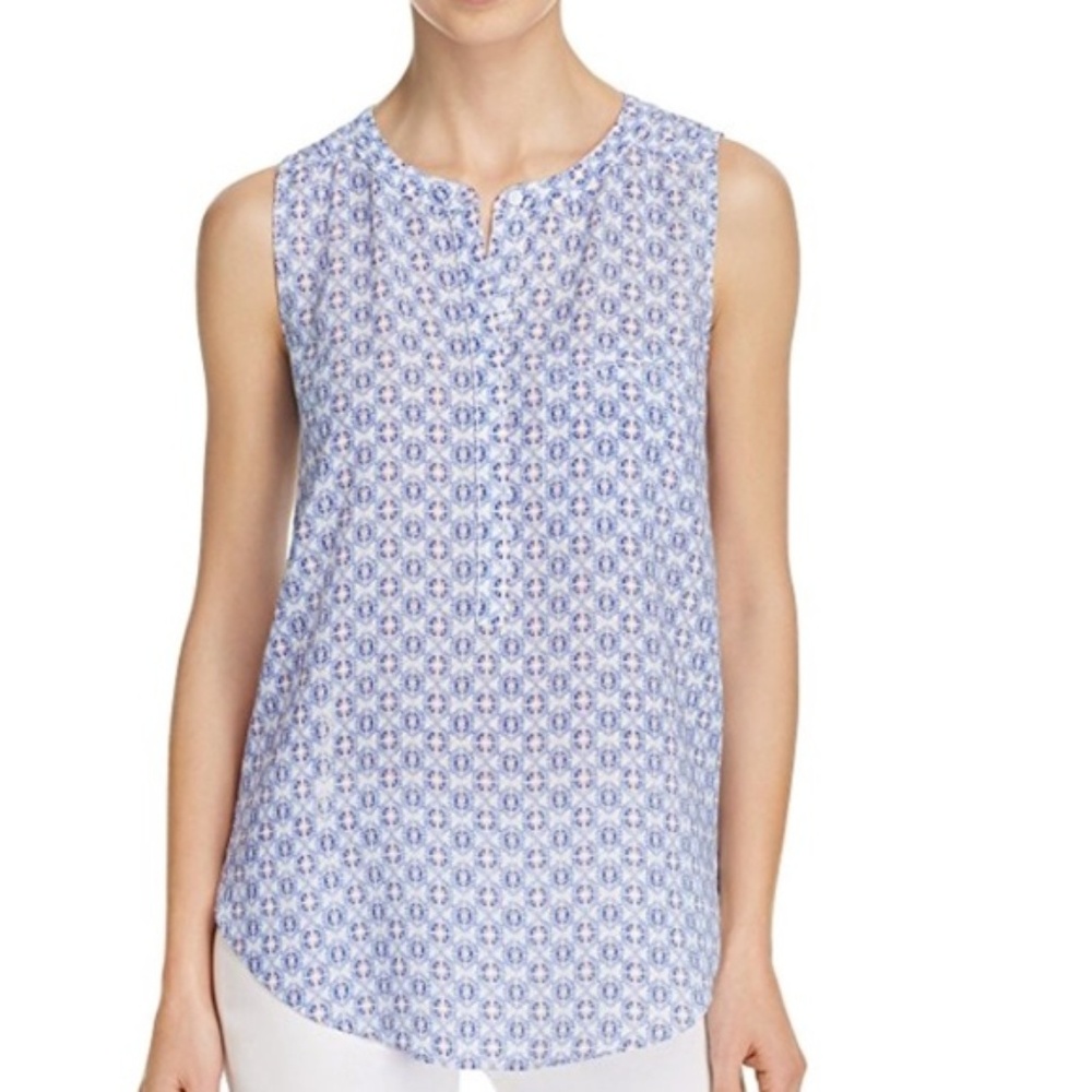 🎉HP🎉 NYDJ Women's Kerchief Medallion Blue Blouse